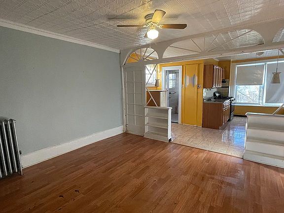 5th image of 182 Rockaway Ave