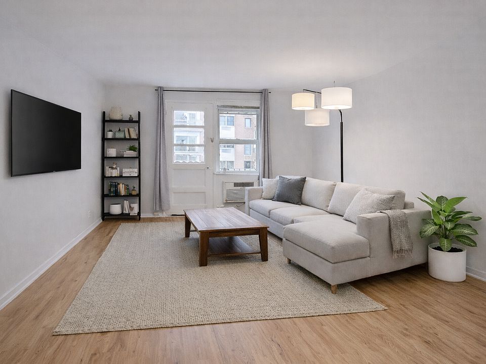 1st image of 2583 38th St APT 2