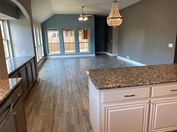 5th image of 561 Ainsworth Way