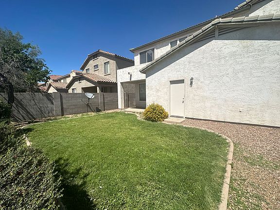 3rd image of 4216 S Mariposa Dr