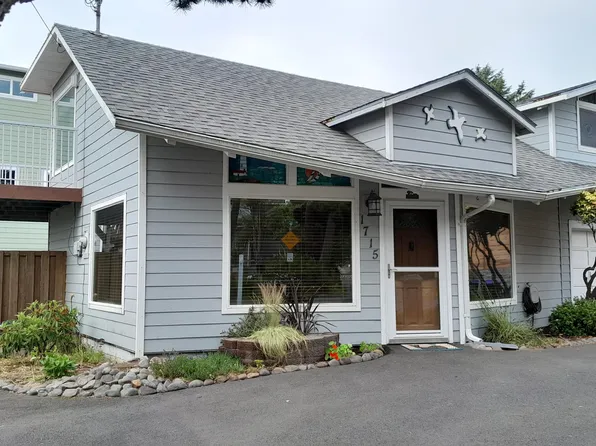 1715 NW 30th St, Lincoln City, OR 97367