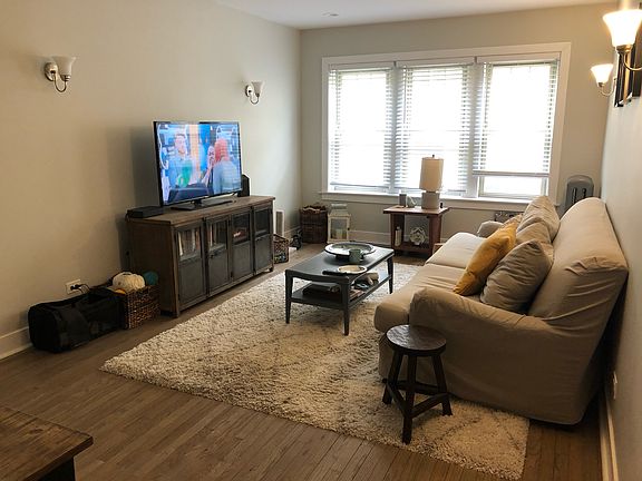 2nd image of 5053 N Wolcott Ave #E1