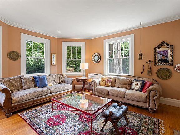 5th image of 105 Randolph Ave