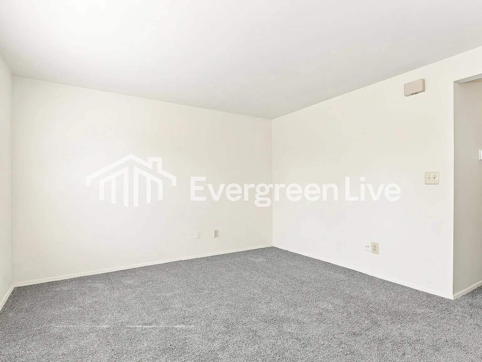 2 bed, 1.5 bath, 1094 sqft, $995 — Photo 4