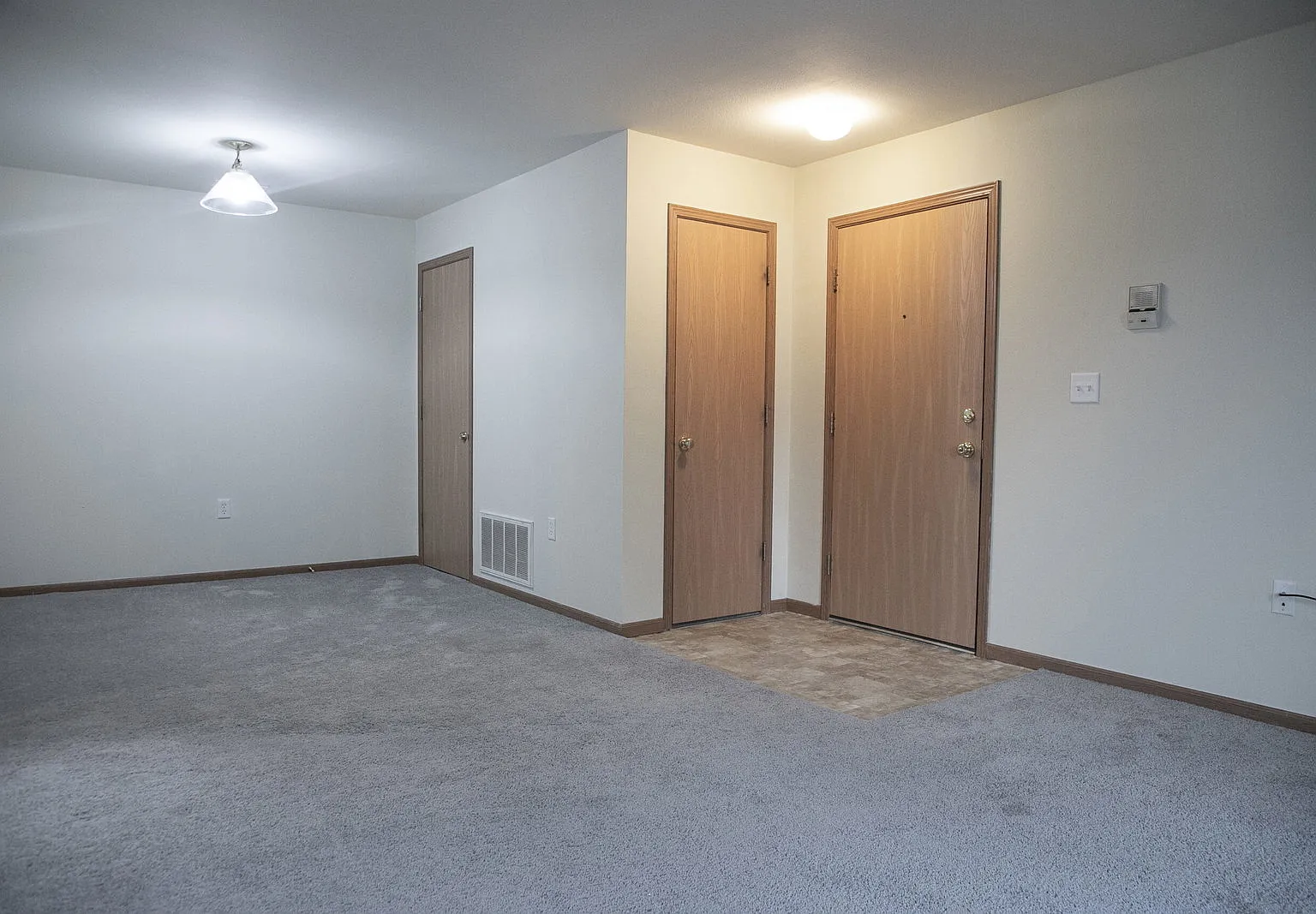 1003-1005 Avenue K — Photo 3