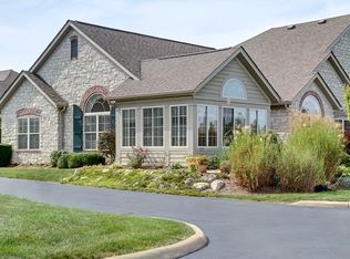 2810A Canterbury Cir, Port Clinton, OH 43452