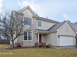 1563 Summerhill Ln, Cary, IL 60013