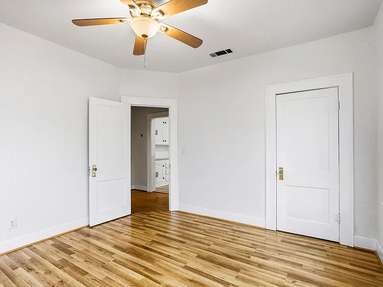 1705 Virginia Pl — Photo 13