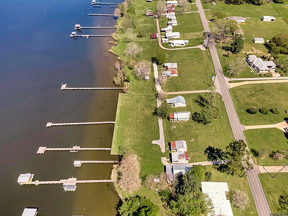 4th image of 8063 Island Rd