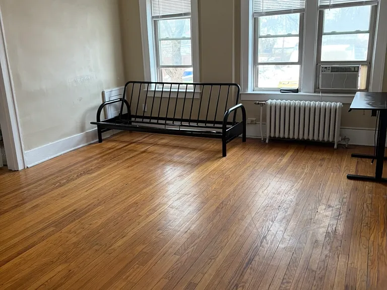 103 N Center St — Photo 4