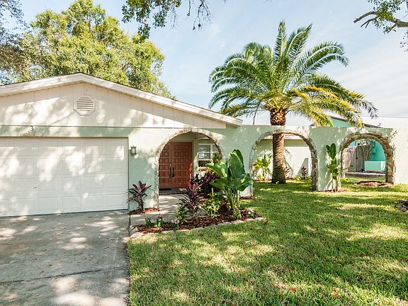 2nd image of 3 Harbor Woods Cir
