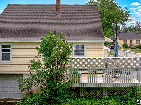 4th image of 237 Alexander Avenue