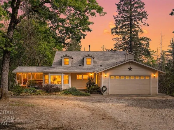 15580 Kitkitdizze Dr, Grass Valley, CA 95945