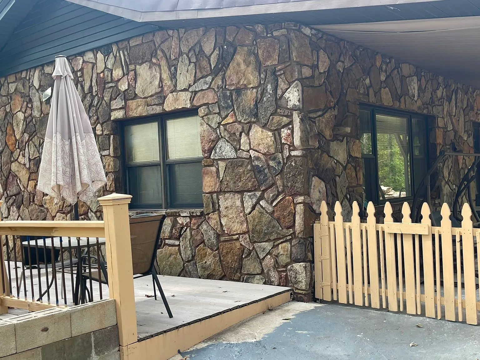 3 bed, $2,500 — Photo 2