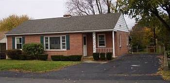 1st image of 105 Parkway Dr