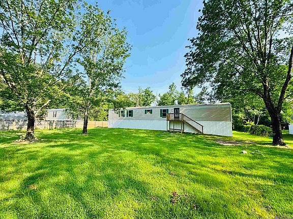 2nd image of 17170 Jennifer Dr