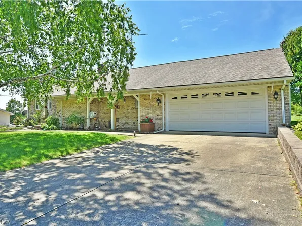 4505 N Leavitt Rd NW, Warren, OH 44485