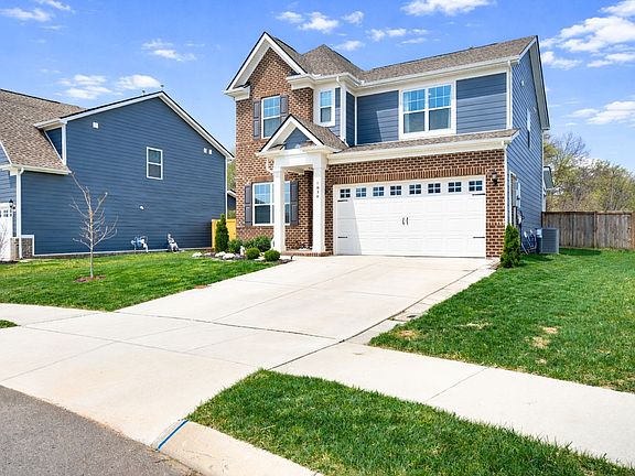 2nd image of 1039 Ewell Farm Cir