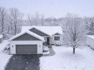 1389 Mallard Ln, New Richmond, WI 54017