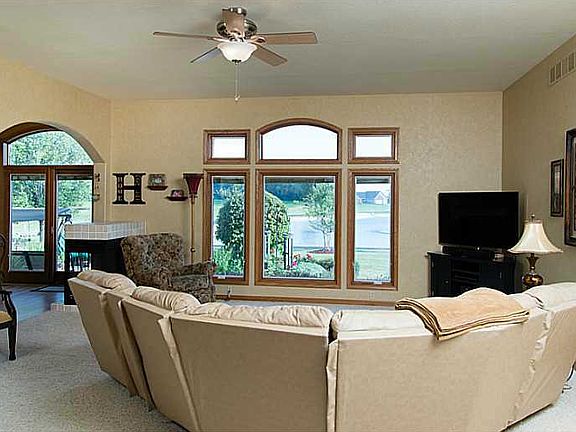 2nd image of 110 Waterford Ct