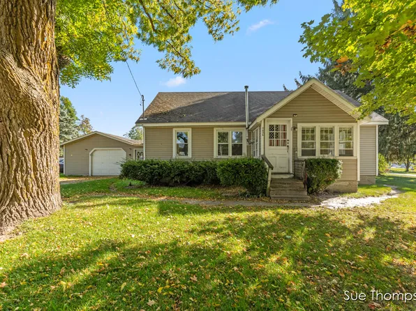 4636 Maple St, Coral, MI 49322
