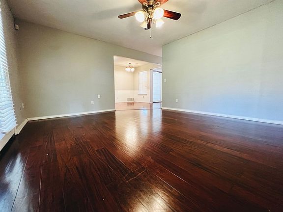 2nd image of 4704 Del Aire Dr