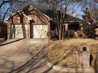 1458 Pacific Pl, Fort Worth, TX 76112