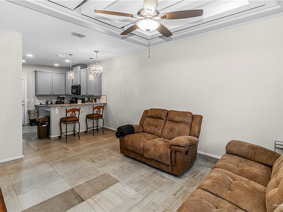4th image of 406 Peabody Ave