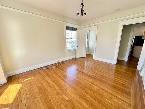 3rd image of 1552 Guerrero St APT 3