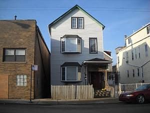 1st image of 2470 N Clybourn Ave APT 1