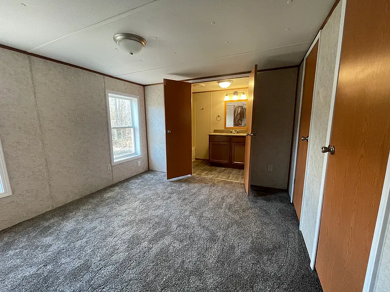22 Tammy Dr — Photo 9