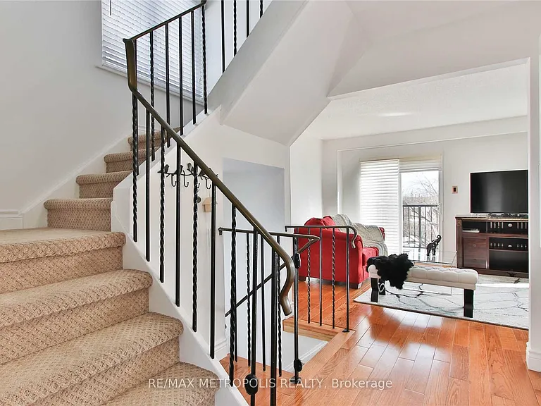 17 Clover Ridge Dr W #1 — Photo 6