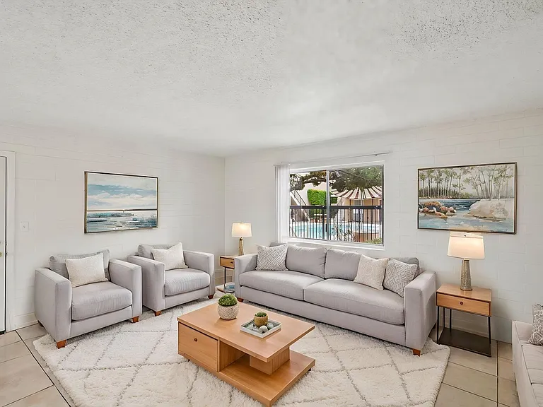 Catalina View Apartments — Photo 22