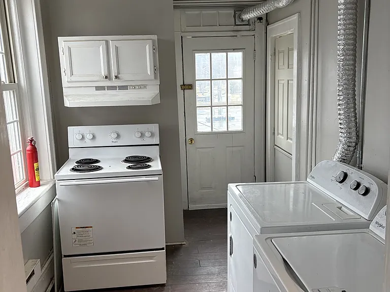 23 E Main St — Photo 6