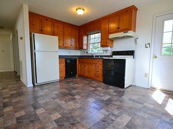 4th image of 2770 Wrights Way