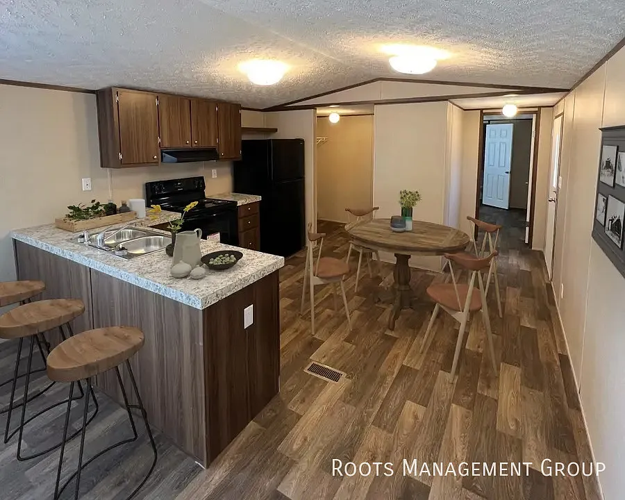 Building Photo - 115 Becky Dr #115