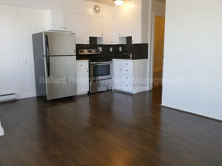 9030 Greenwood Ave N #201 — Photo 6