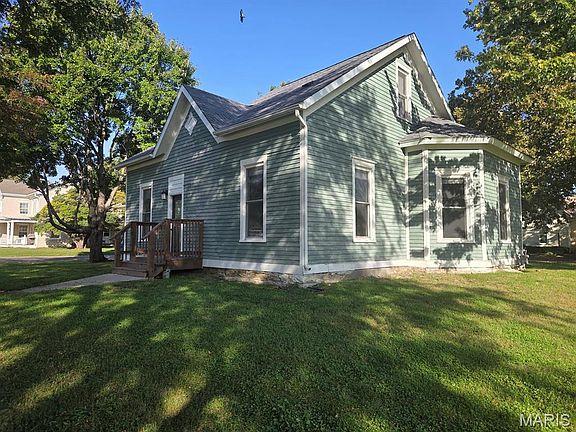 5th image of 614 White St