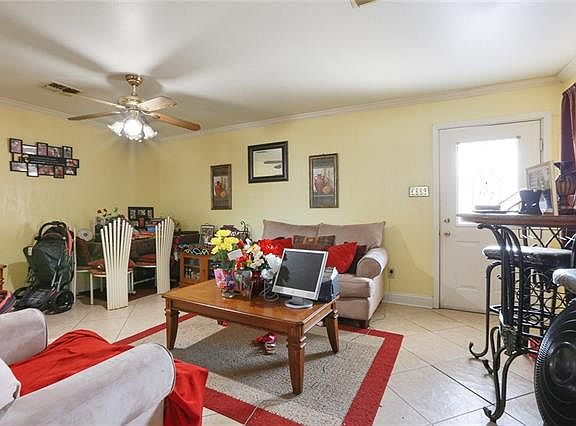 3rd image of 8531 Dinkins St