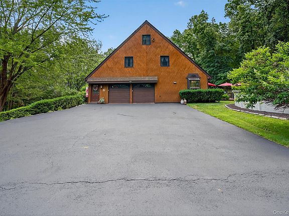 4th image of 41 Hickory Hill Road