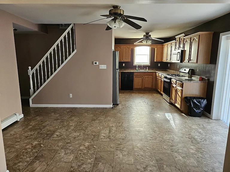 730 Tatum St — Photo 4
