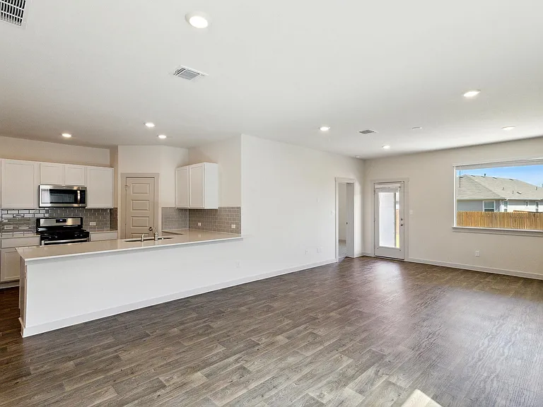 217 Greens Bayou Trl — Photo 11
