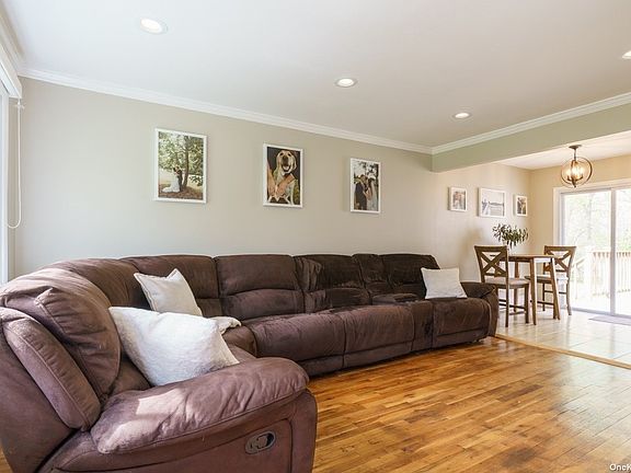 3rd image of 53 Eugene Dr