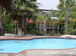 10518 Riviere Vue Dr, Biloxi, MS 39532