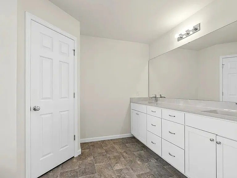 1024 Miremont Dr — Photo 18