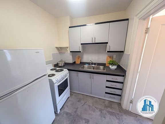 5th image of 1A Vermont Ave #36