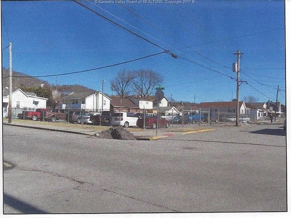 1st image of 624 Stockton St