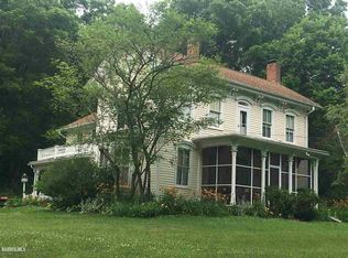 2562 S Blackjack Rd, Galena, IL 61036