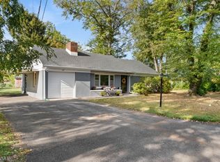 109 Warrenville Rd, Green Brook, NJ 08812