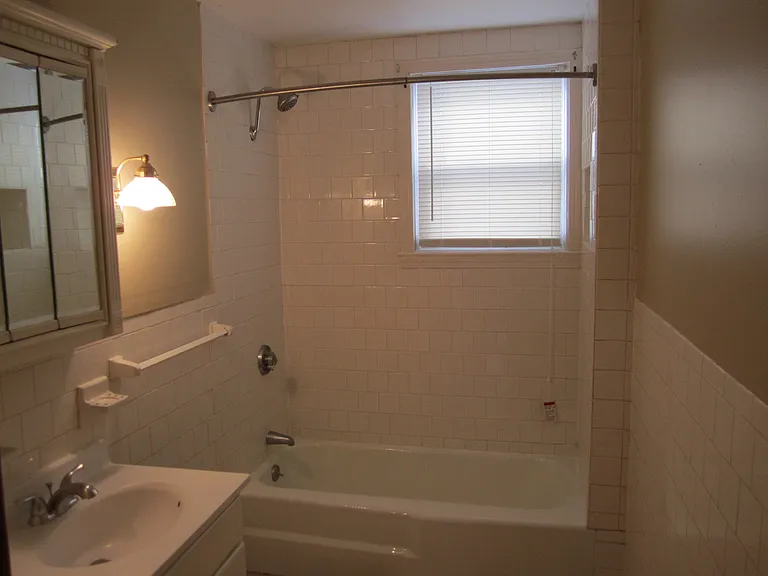 216 Ingleside Ave #1 — Photo 3